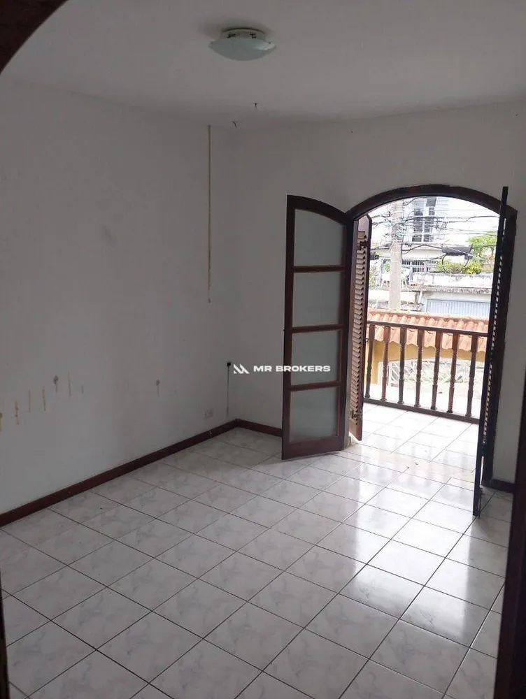 Casa, 3 quartos, 211 m² - Foto 3
