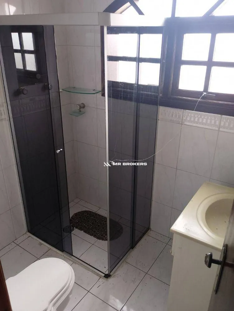 Casa, 3 quartos, 211 m² - Foto 2
