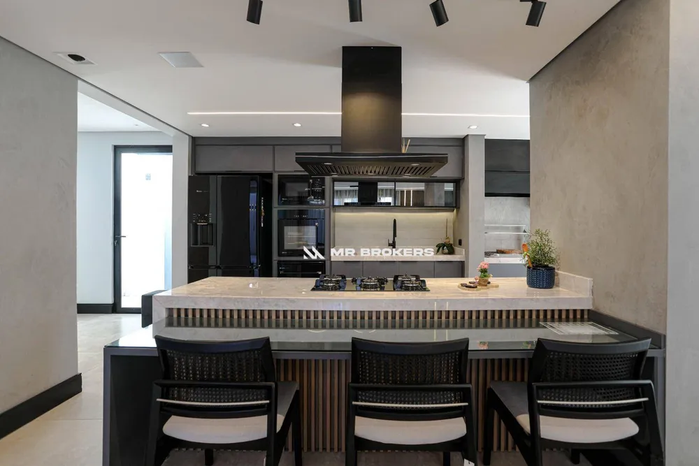 Sobrado, 4 quartos, 394 m² - Foto 2