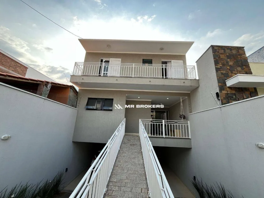Sobrado, 3 quartos, 267 m² - Foto 1