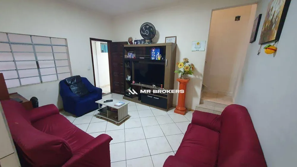 Casa, 3 quartos, 220 m² - Foto 3