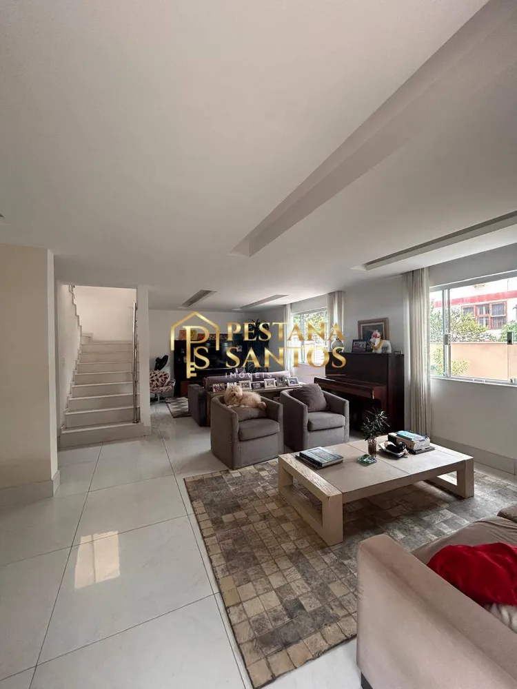 Casa, 4 quartos, 320 m² - Foto 1