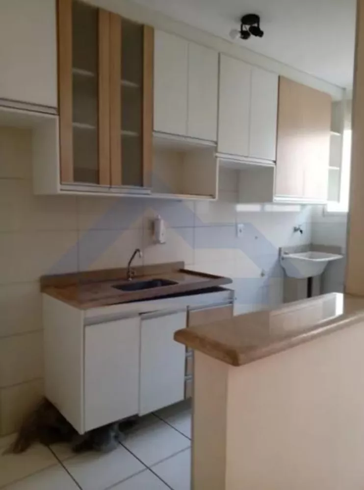 Apartamento à venda com 2 quartos, 47m² - Foto 2