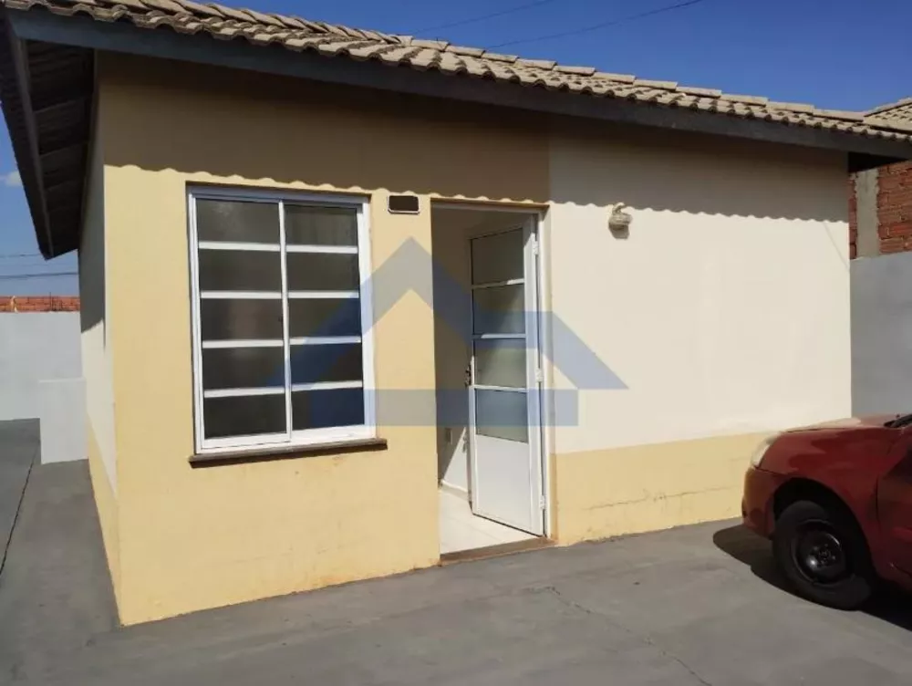 Casa à venda com 2 quartos, 40m² - Foto 4