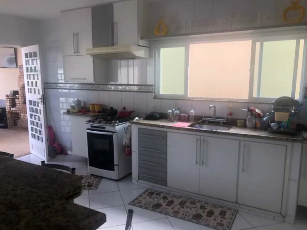 Casa, 3 quartos, 250 m² - Foto 17