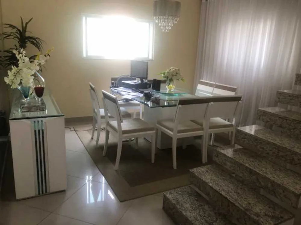 Casa, 3 quartos, 250 m² - Foto 19
