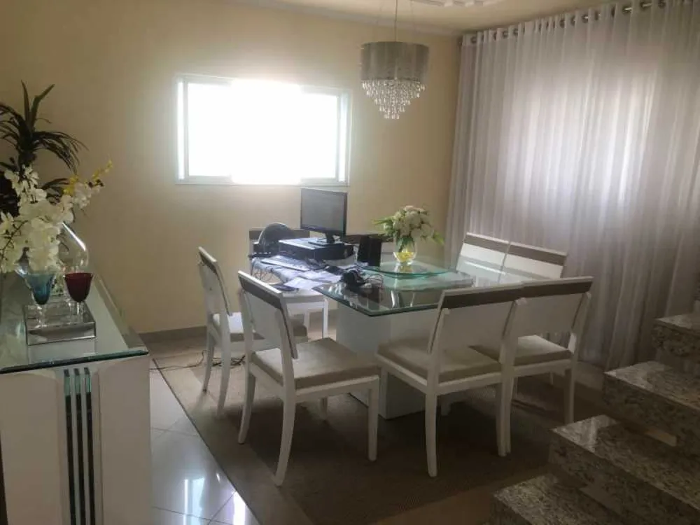 Casa, 3 quartos, 250 m² - Foto 21