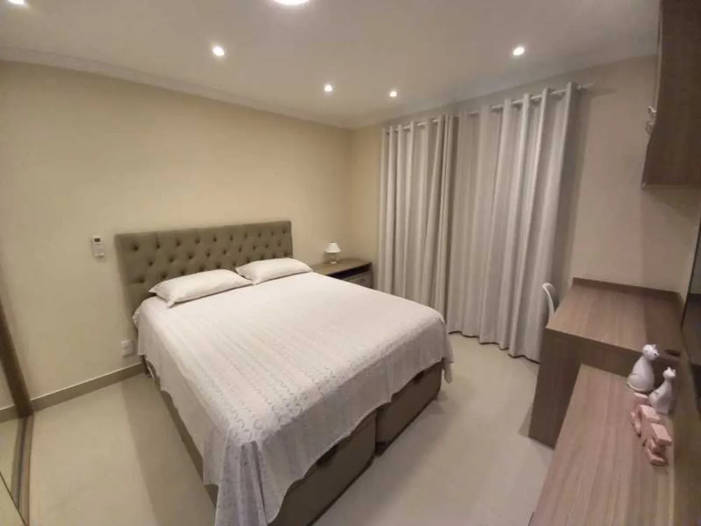 Casa, 4 quartos, 240 m² - Foto 21