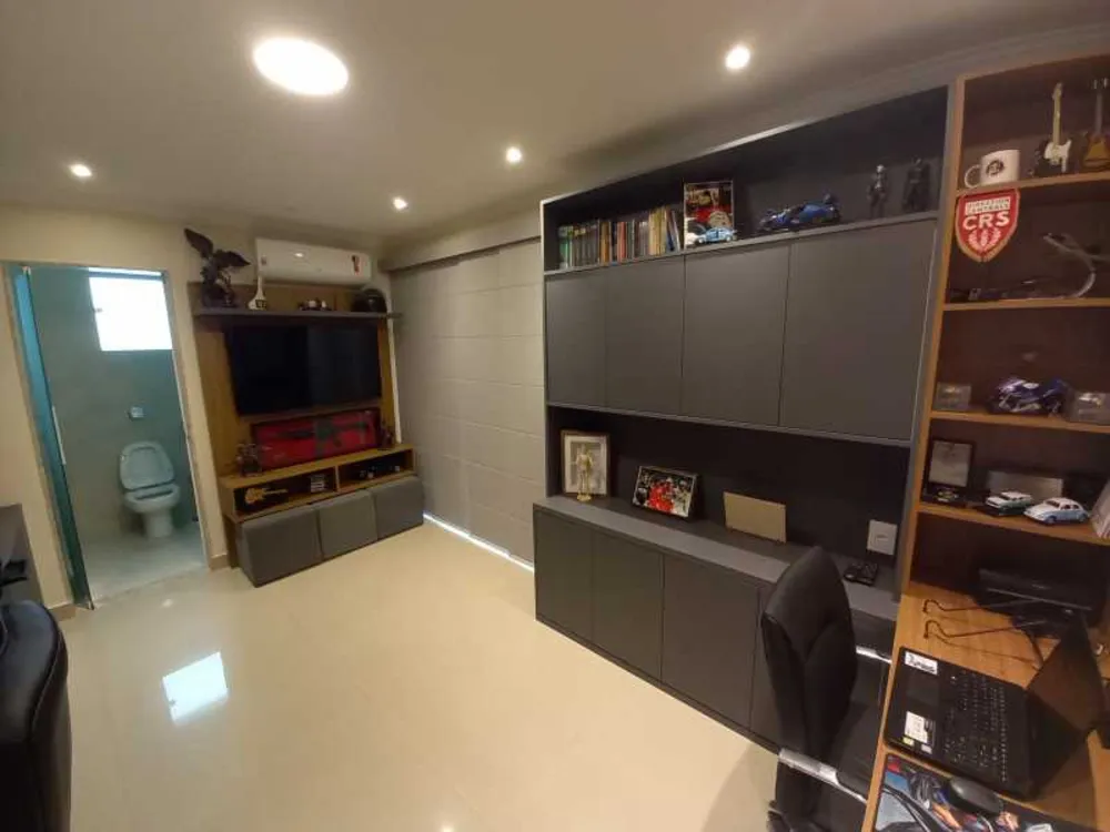 Casa, 4 quartos, 240 m² - Foto 23
