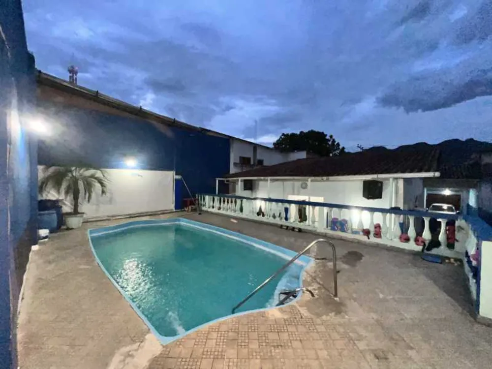Casa, 3 quartos, 200 m² - Foto 1