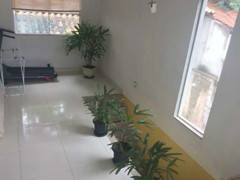 Casa, 5 quartos, 142 m² - Foto 1