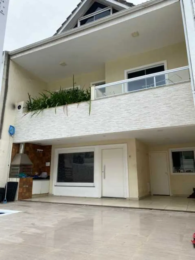 Casa de Condomínio, 4 quartos - Foto 1