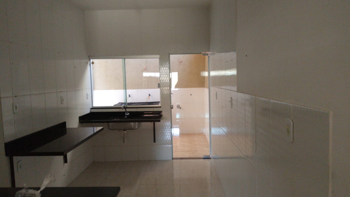 Casa à venda com 2 quartos, 120m² - Foto 3