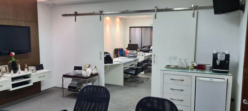 Casa à venda e aluguel com 4 quartos, 900m² - Foto 3