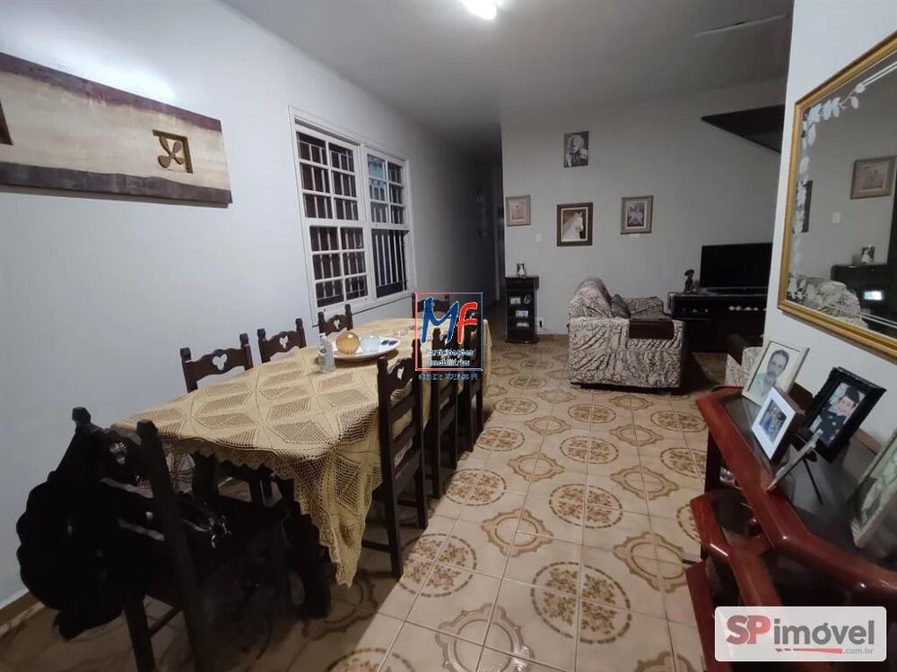 Casa à venda com 4 quartos, 350m² - Foto 1