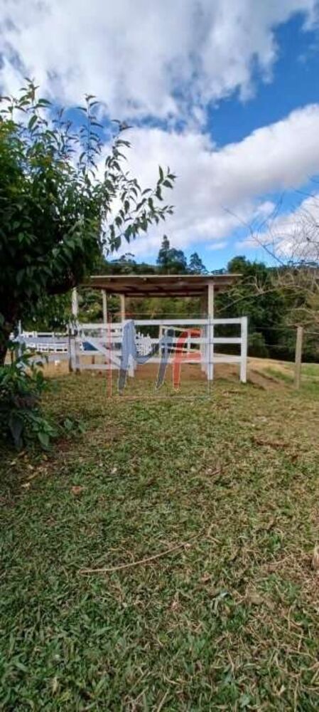 Chácara à venda com 2 quartos, 204m² - Foto 12