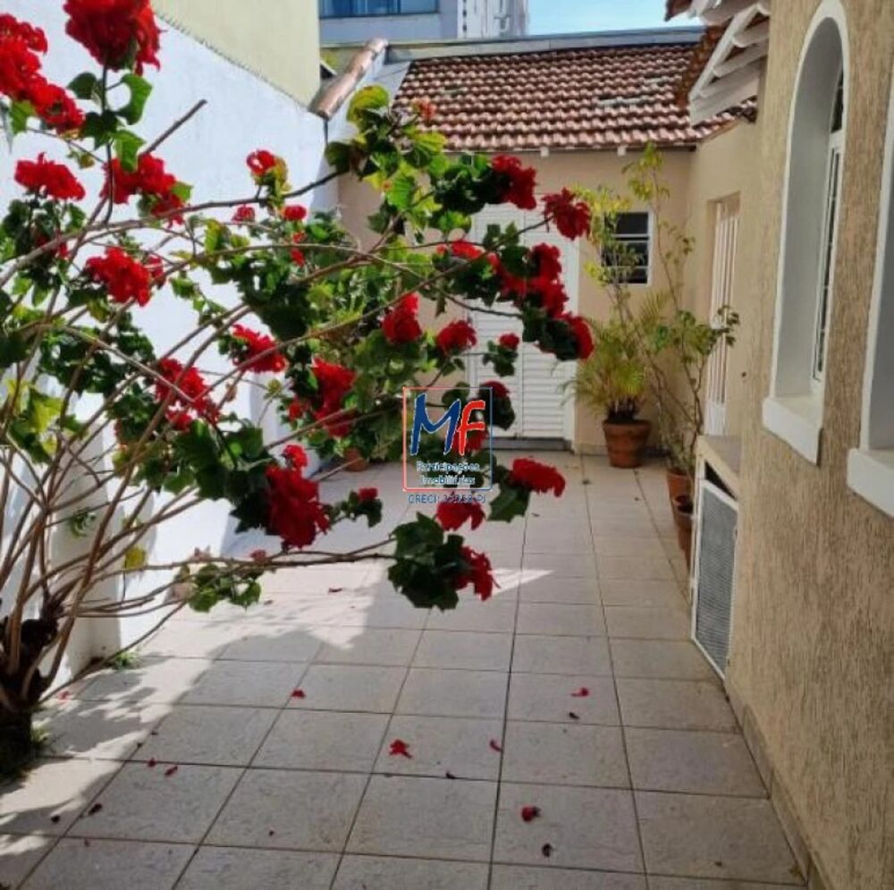 Casa à venda com 3 quartos, 100m² - Foto 1