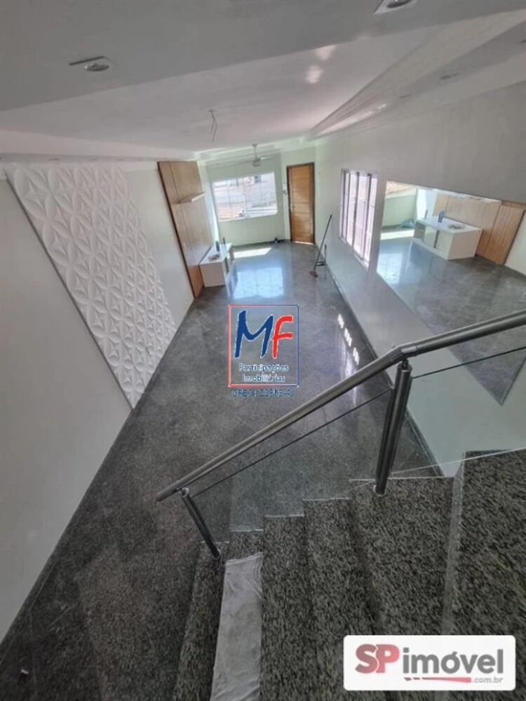 Sobrado à venda com 3 quartos, 200m² - Foto 1