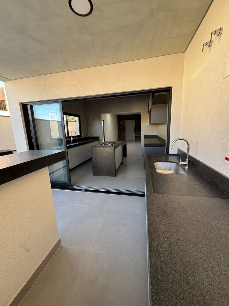 Casa, 3 quartos, 200 m² - Foto 3