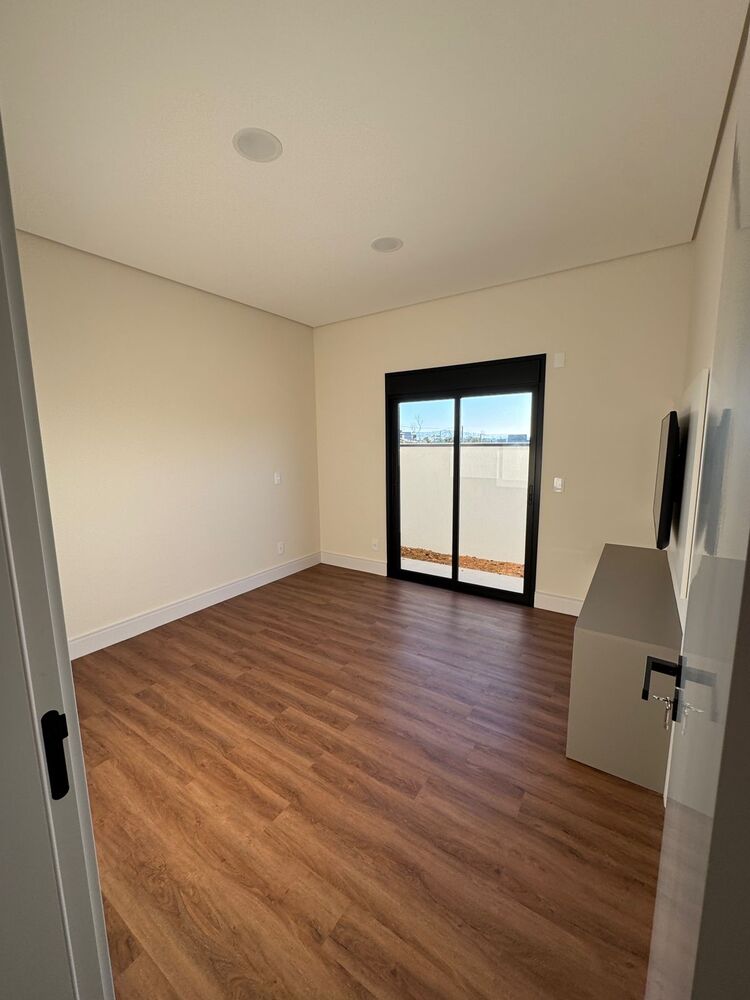 Casa, 3 quartos, 200 m² - Foto 1