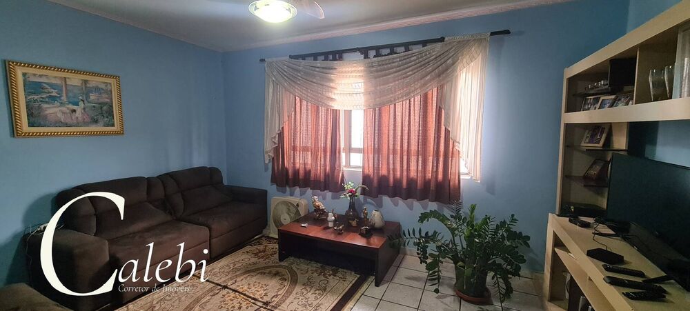 Casa à venda com 3 quartos, 166m² - Foto 1