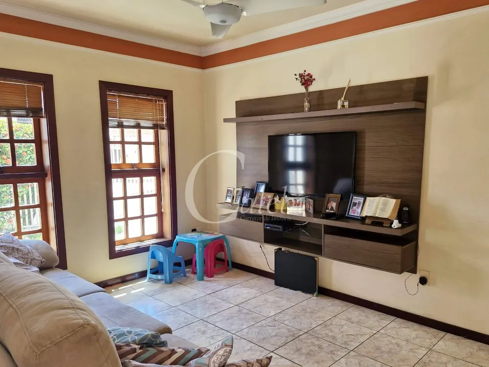 Casa, 3 quartos, 172 m² - Foto 2