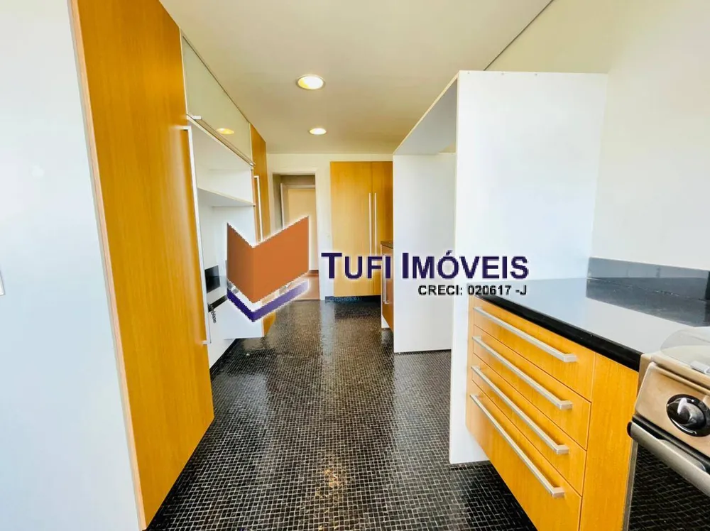 Apartamento, 3 quartos, 215 m² - Foto 1