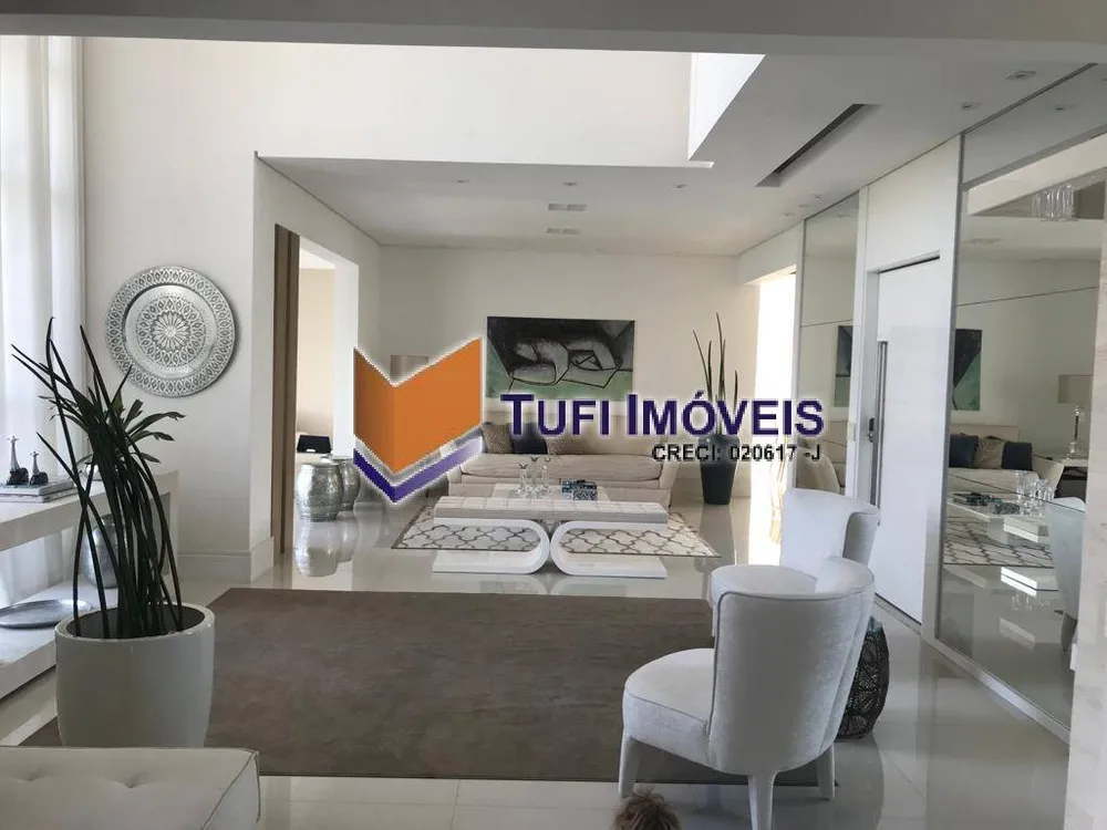 Apartamento, 3 quartos, 230 m² - Foto 1