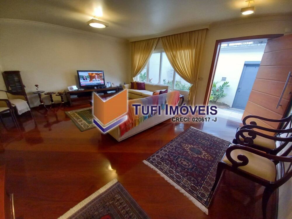 Casa, 3 quartos, 215 m² - Foto 1