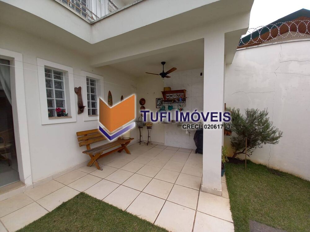 Casa, 3 quartos, 215 m² - Foto 4