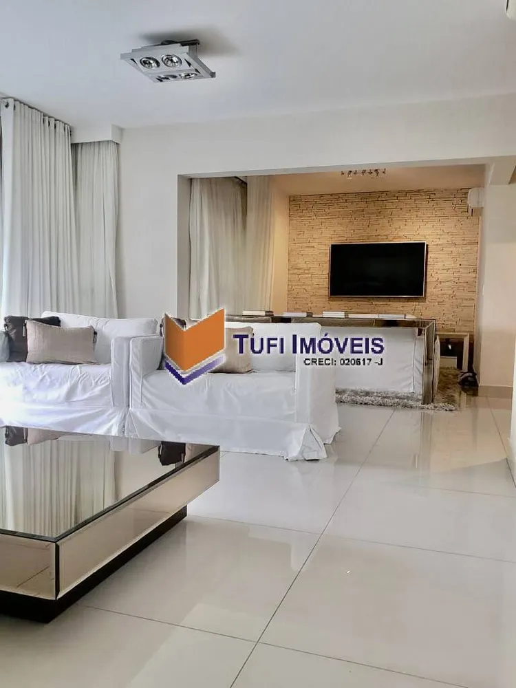 Apartamento, 3 quartos, 231 m² - Foto 1