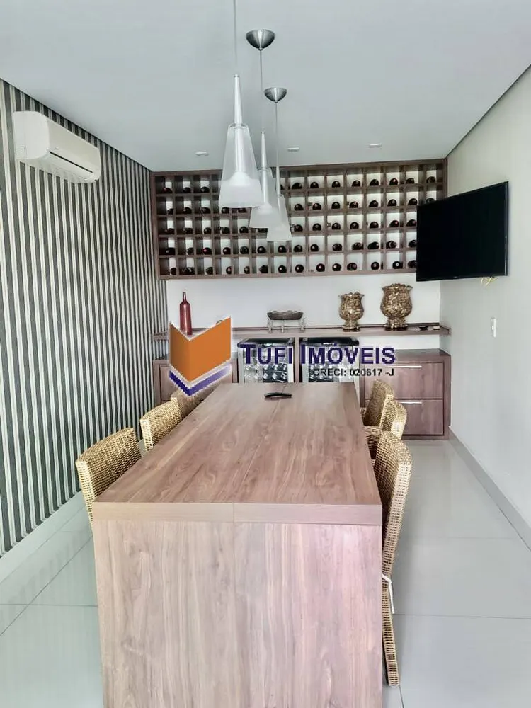 Apartamento, 3 quartos, 231 m² - Foto 2