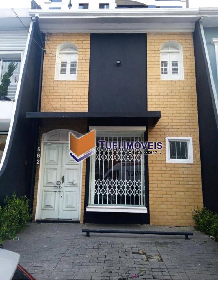 Casa à venda e aluguel com 6 quartos, 200m² - Foto 4