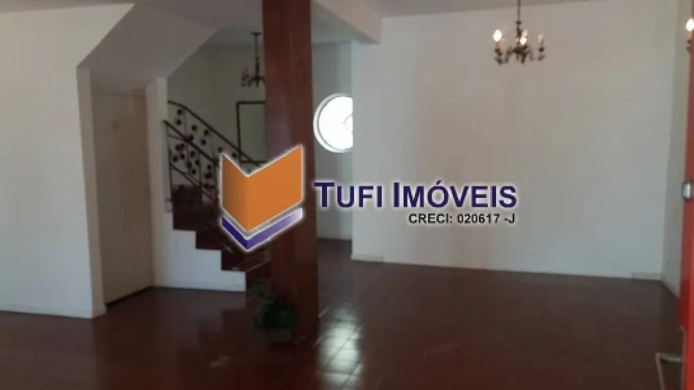 Casa, 6 quartos, 198 m² - Foto 1