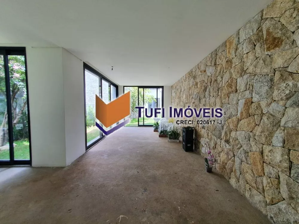 Casa à venda com 3 quartos, 318m² - Foto 4