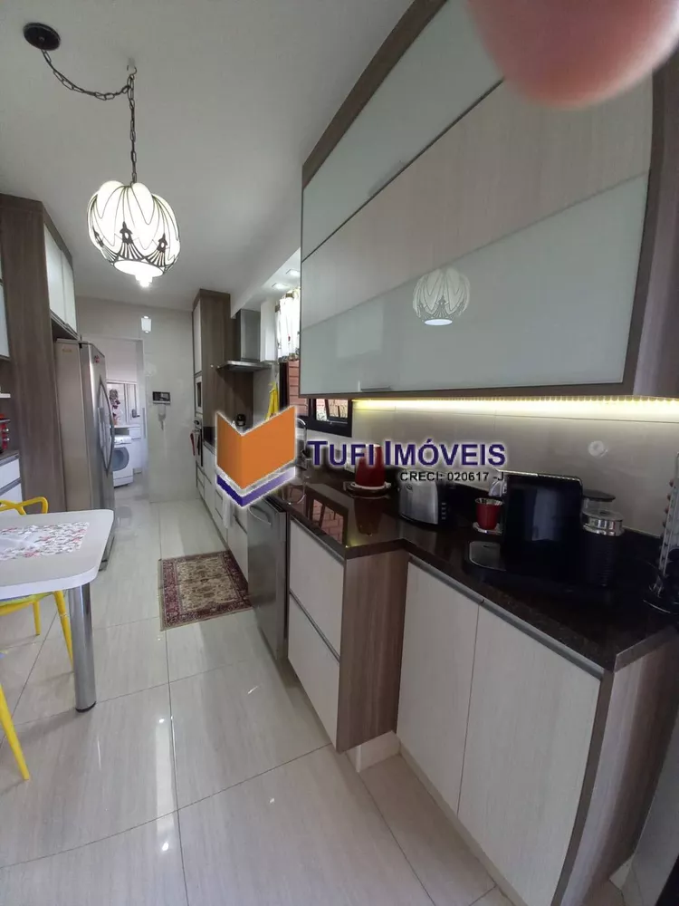 Apartamento à venda com 3 quartos, 208m² - Foto 15