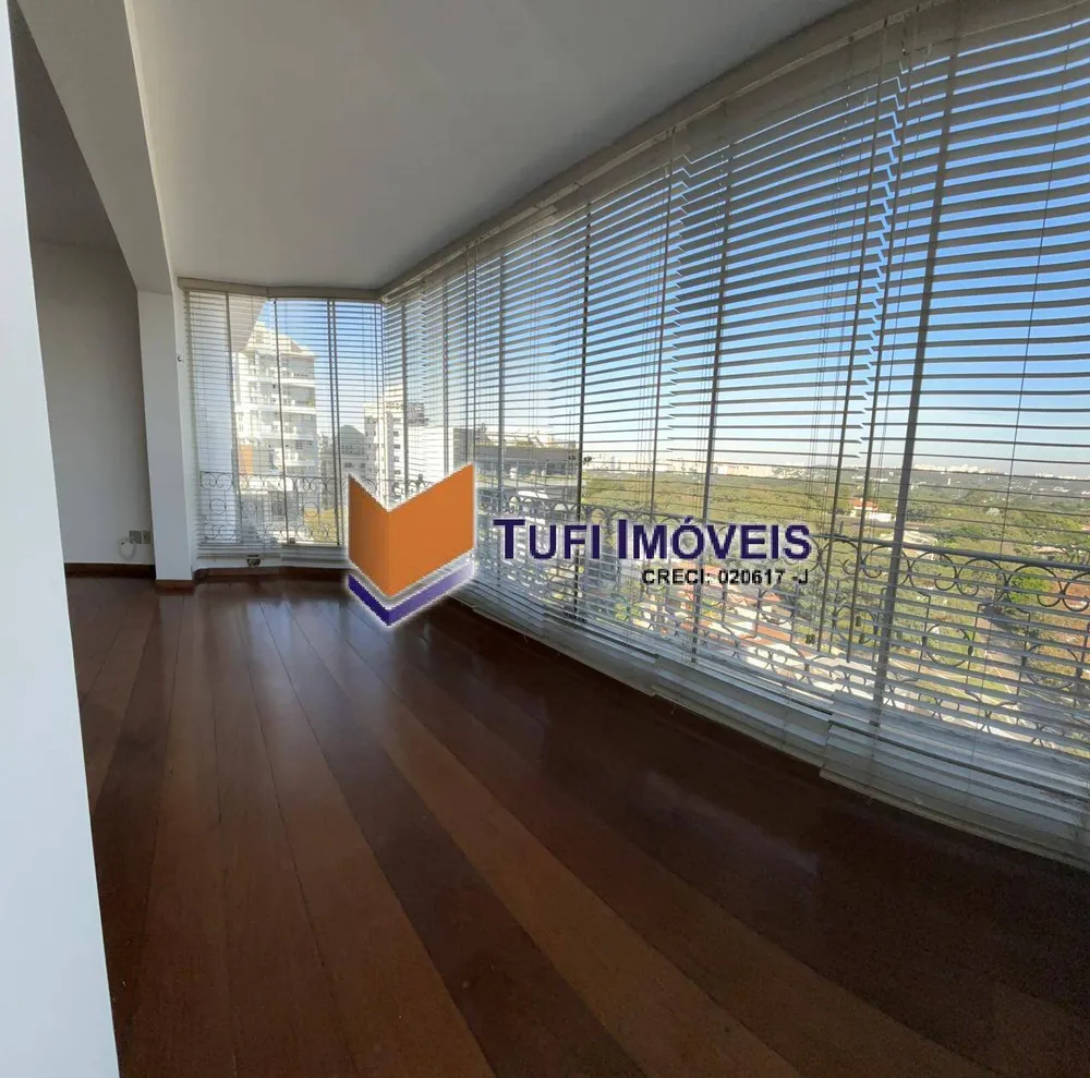 Apartamento, 3 quartos, 218 m² - Foto 1
