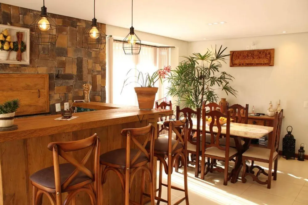 Casa, 4 quartos, 310 m² - Foto 2