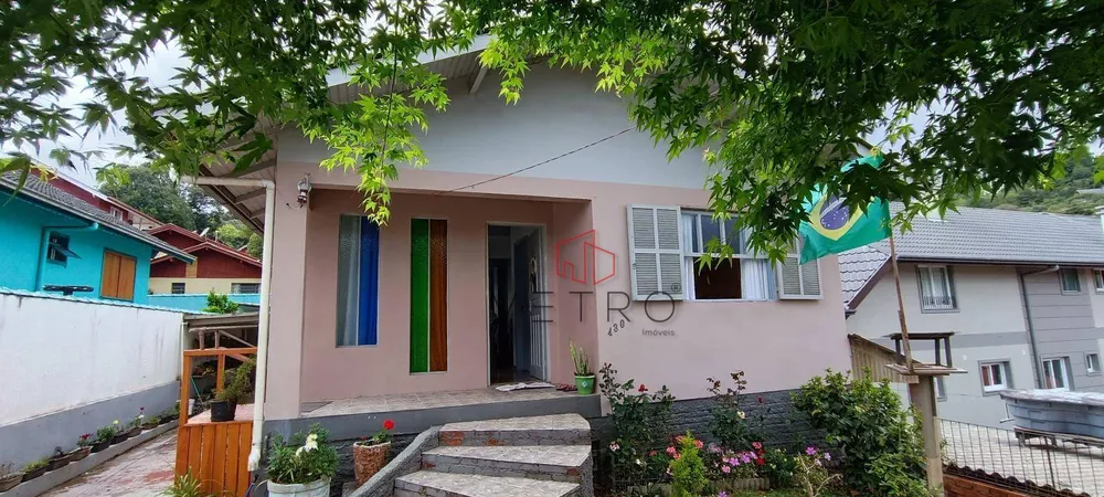 Casa, 5 quartos, 140 m² - Foto 1