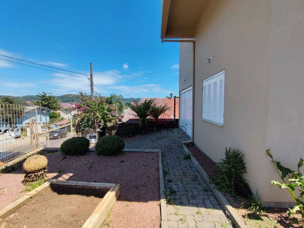 Casa, 3 quartos, 197 m² - Foto 2