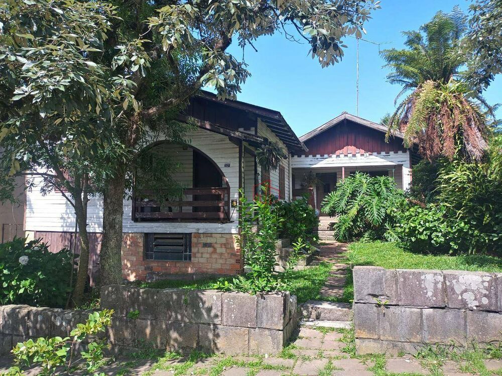 Casa, 6 quartos, 180 m² - Foto 1