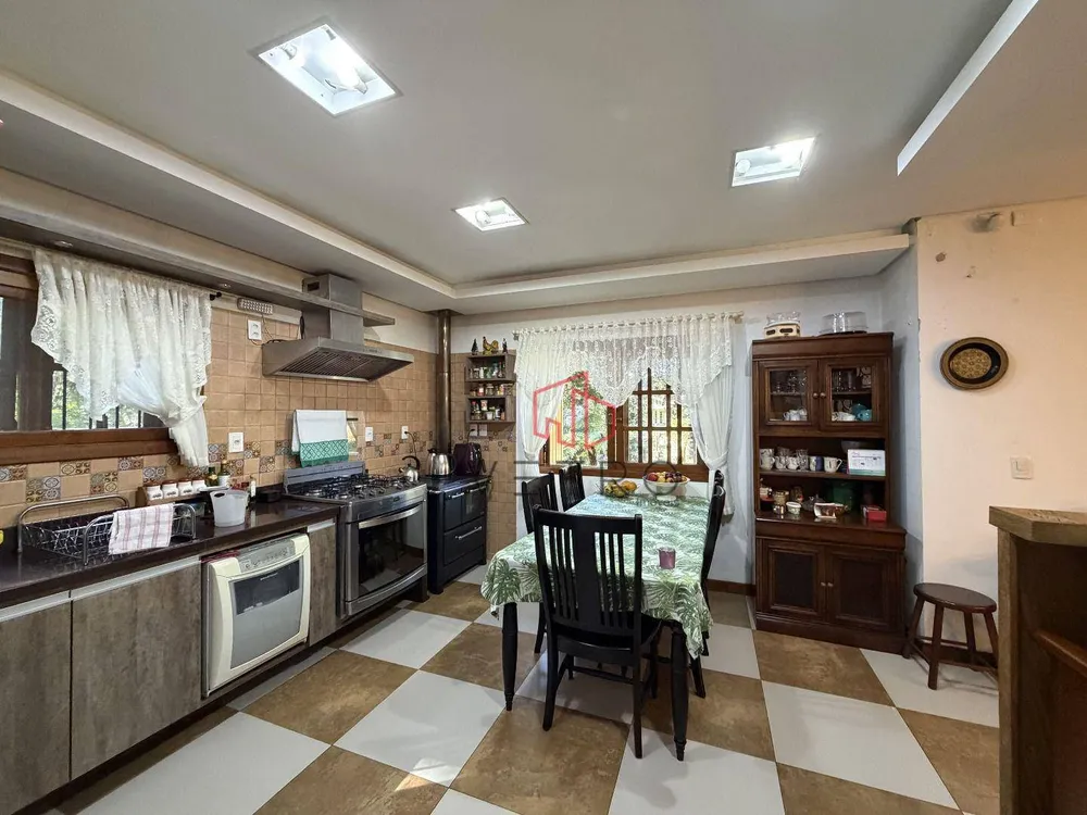 Casa, 4 quartos, 383 m² - Foto 2