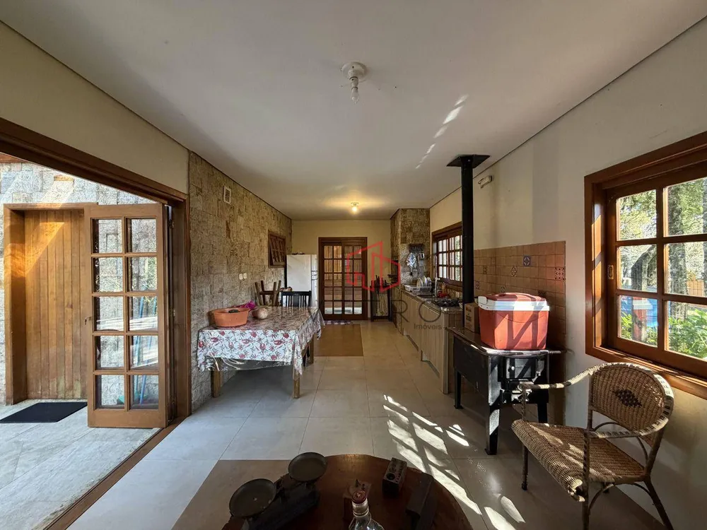 Casa, 4 quartos, 383 m² - Foto 1
