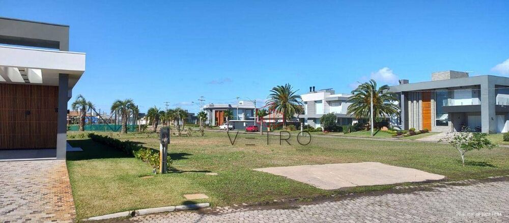 Loteamento e Condomínio, 600 m² - Foto 1