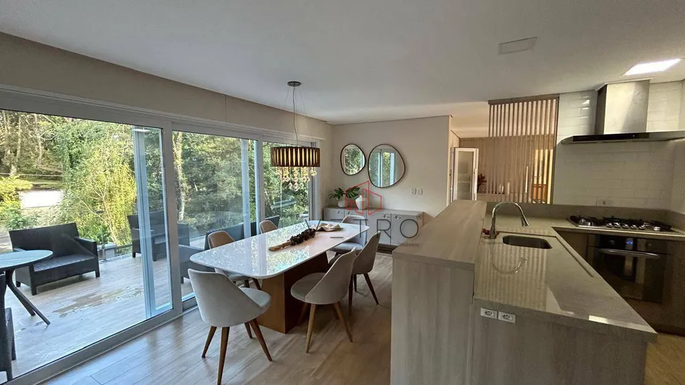 Casa, 5 quartos, 280 m² - Foto 1