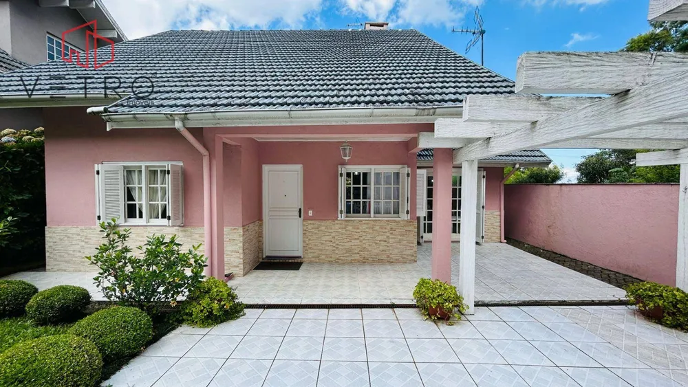 Casa, 3 quartos, 210 m² - Foto 1