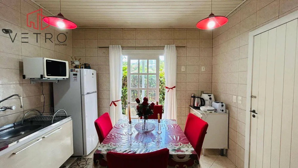 Casa, 3 quartos, 210 m² - Foto 4