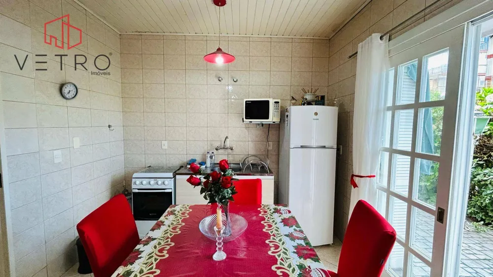 Casa, 3 quartos, 210 m² - Foto 3