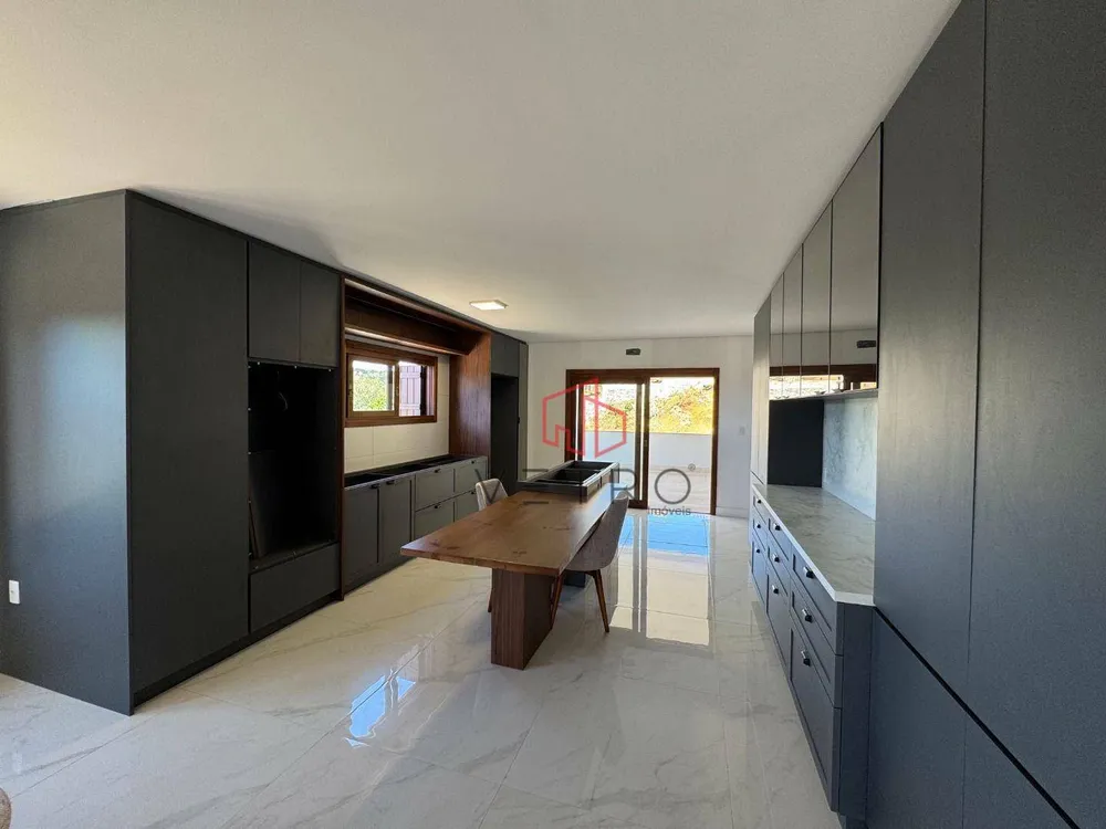 Casa, 3 quartos, 306 m² - Foto 4
