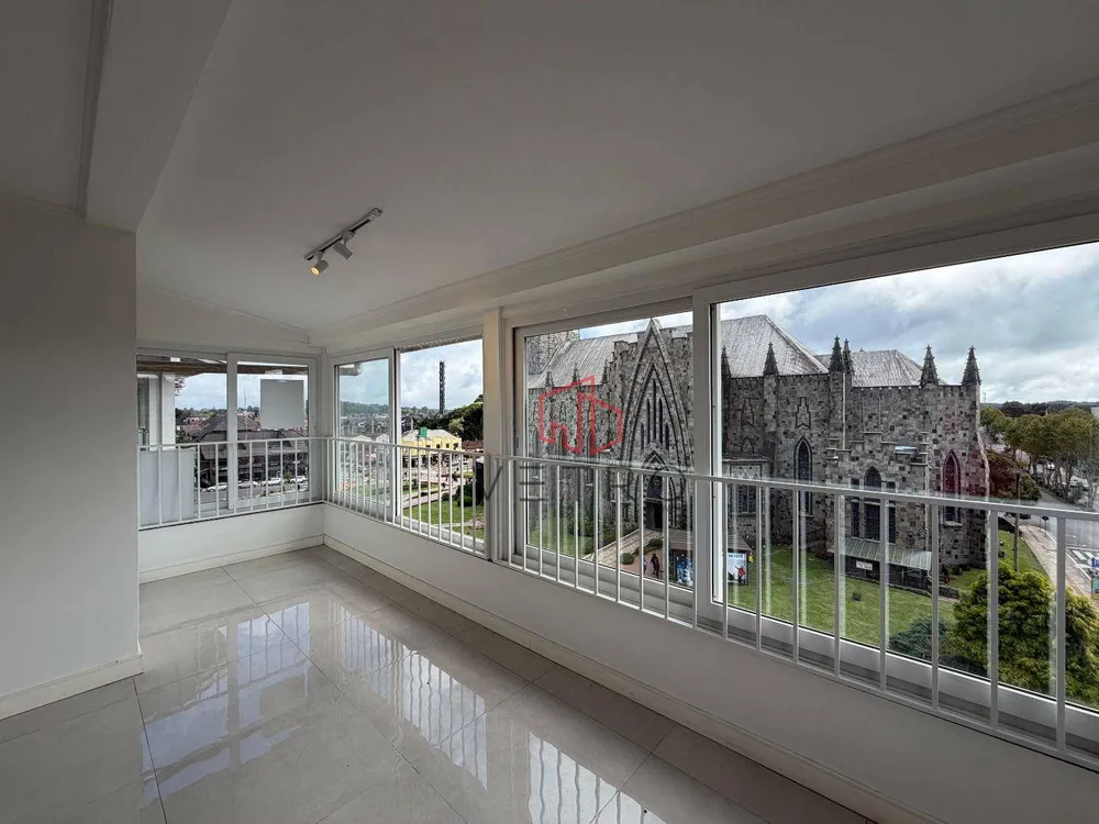 Apartamento, 3 quartos, 246 m² - Foto 2